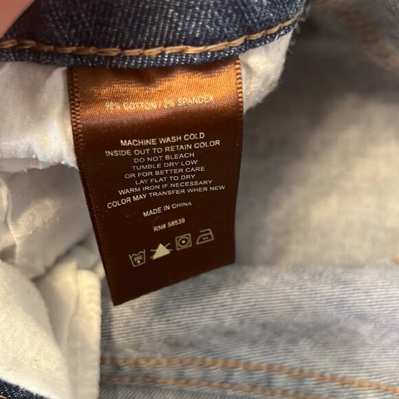 Kut from the Kloth Catherine Boyfriend Denim Shorts Women's 8 Bermuda - Picture 8 of 11